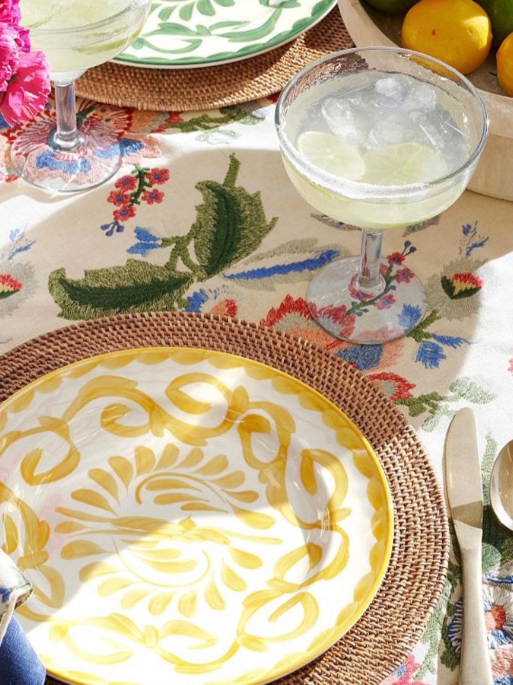 NWT Pottery Barn Set of 4 Hammered Outdoor Margarita Glasses – Clear